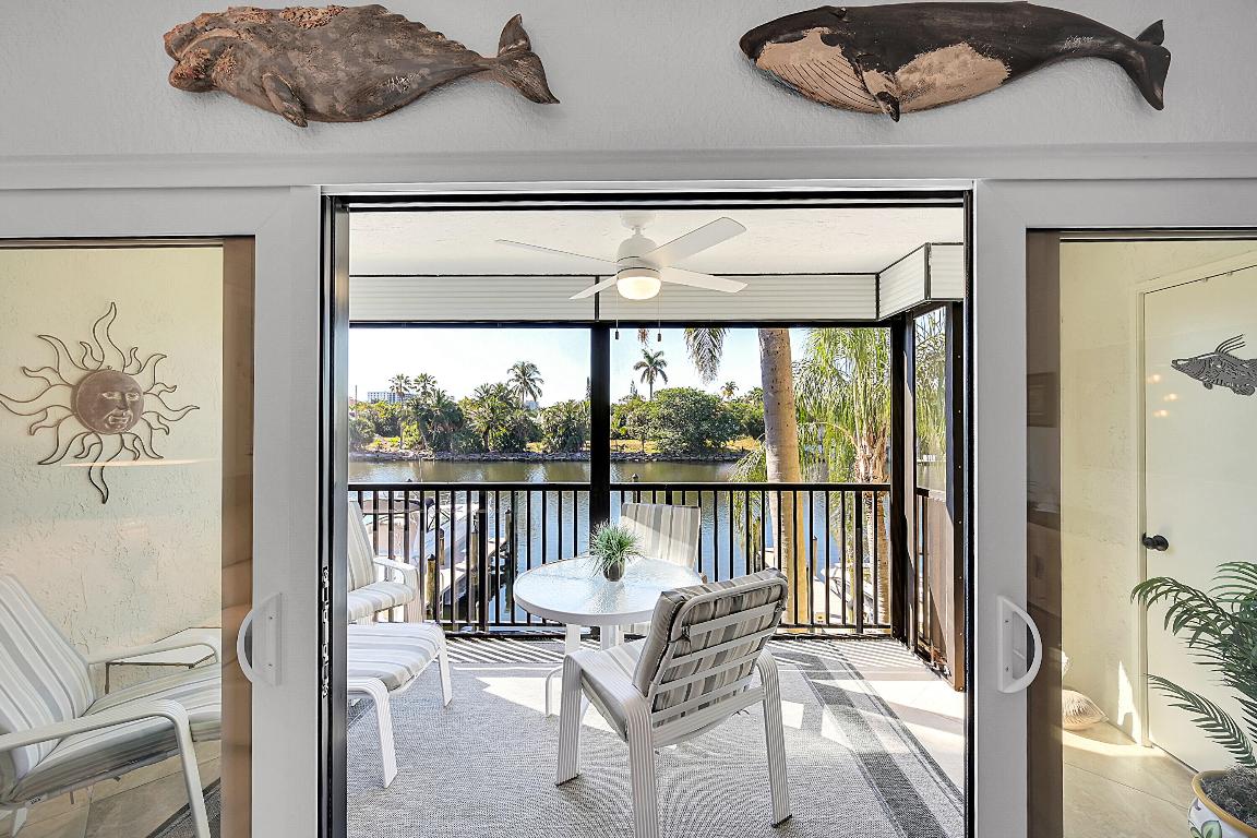 240 Captains Walk 517