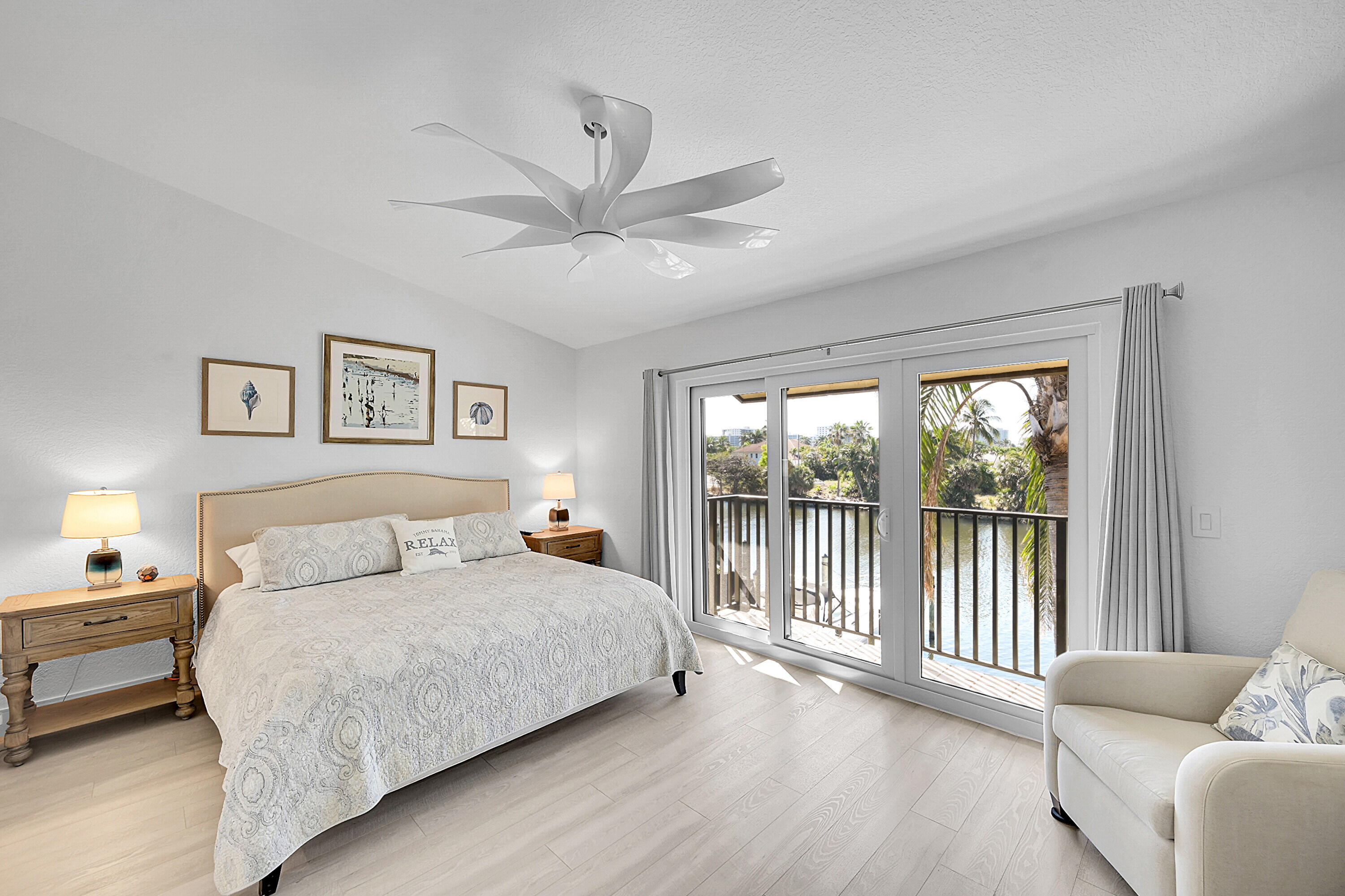 240 Captains Walk 517