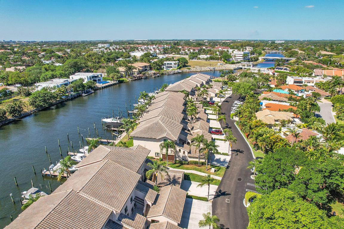 240 Captains Walk 517