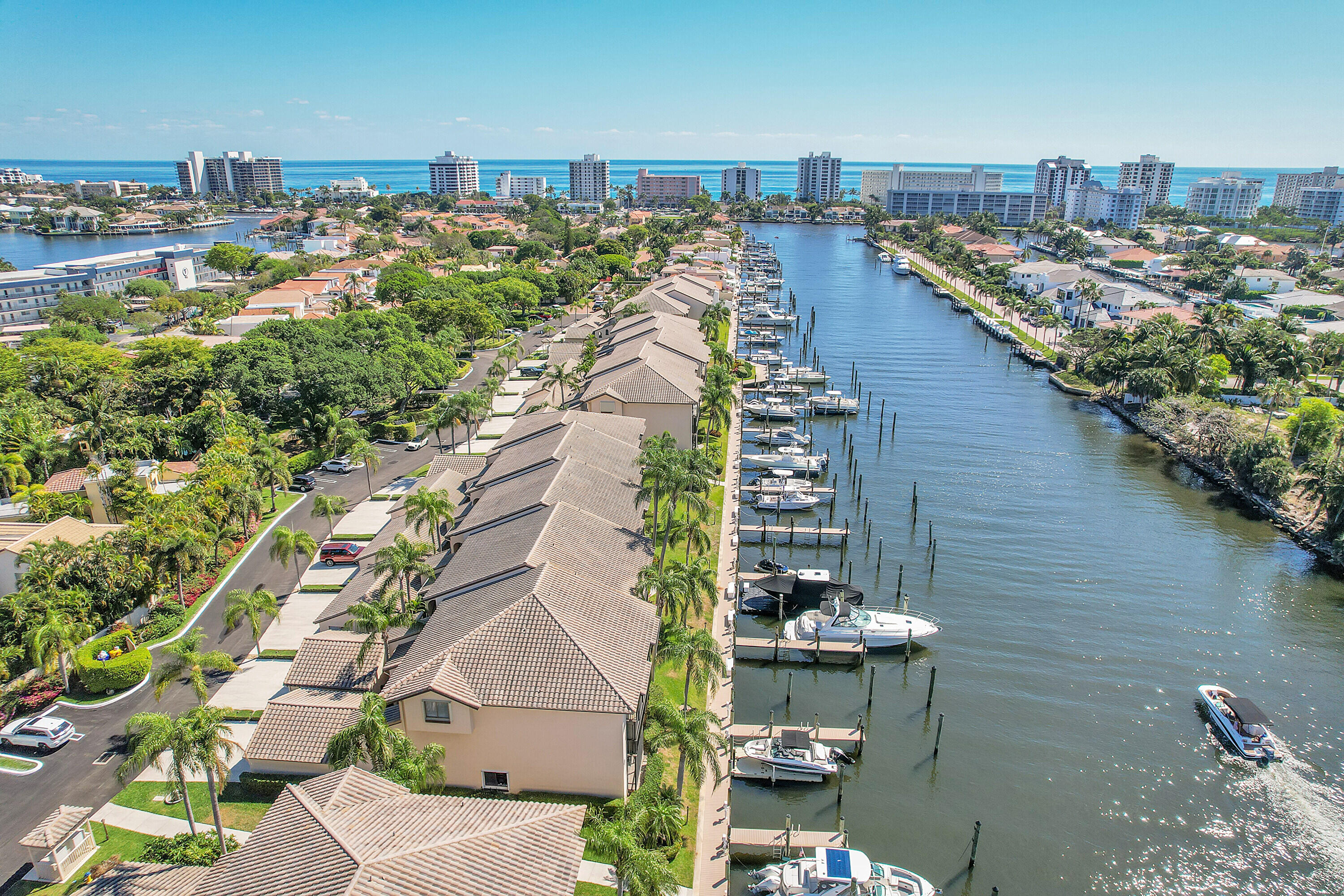 240 Captains Walk 517