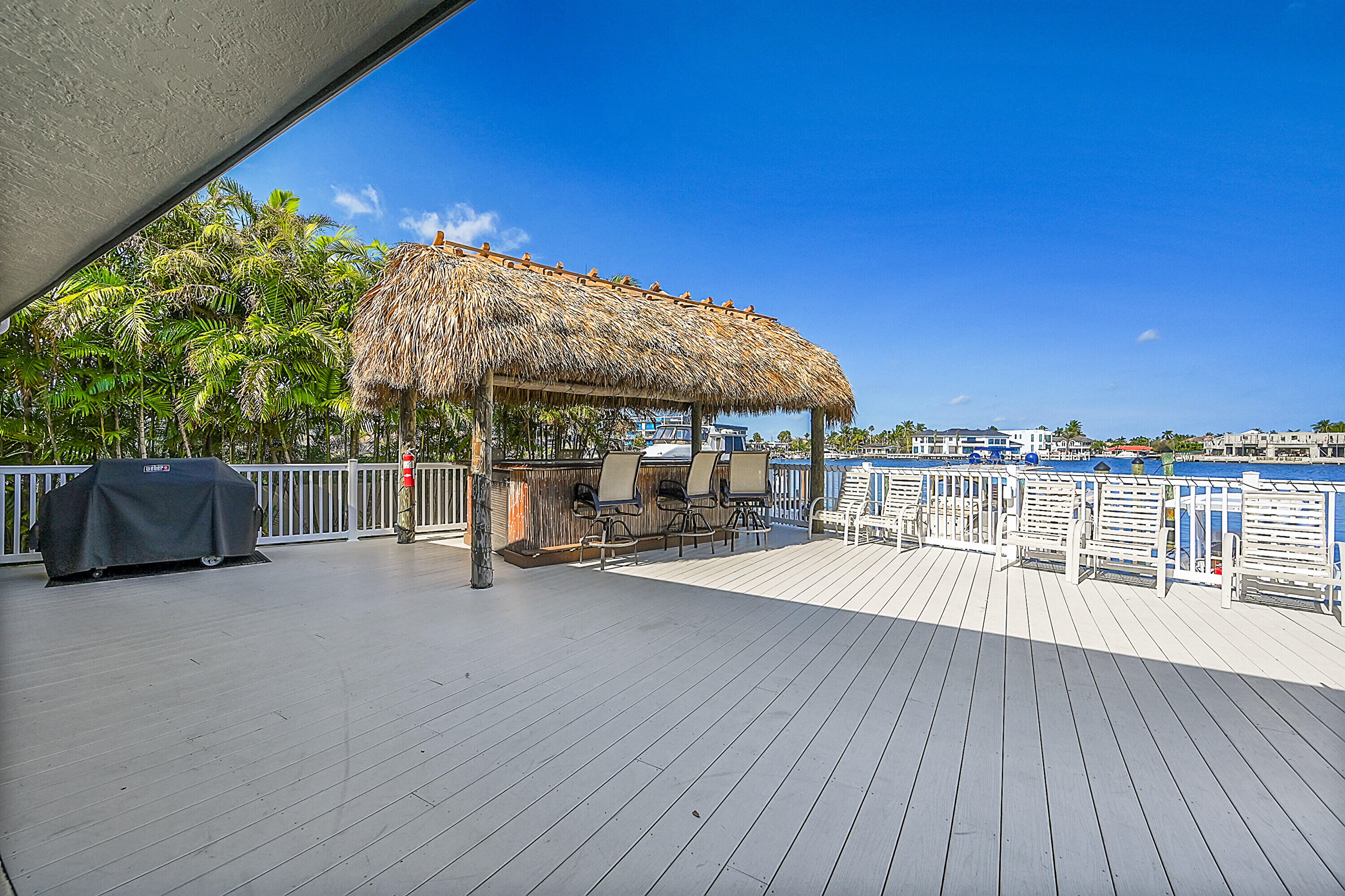 240 Captains Walk 517