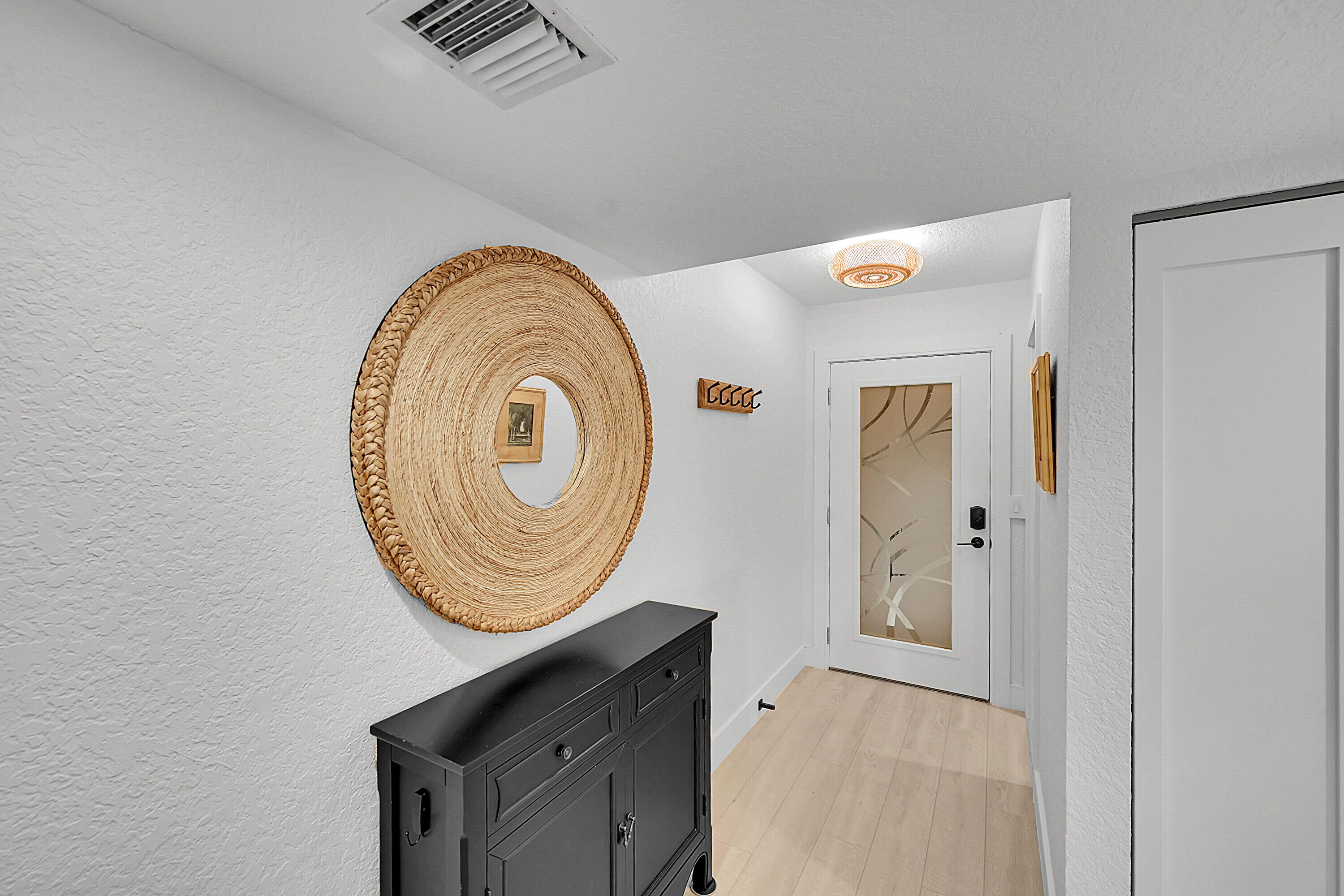 240 Captains Walk 517