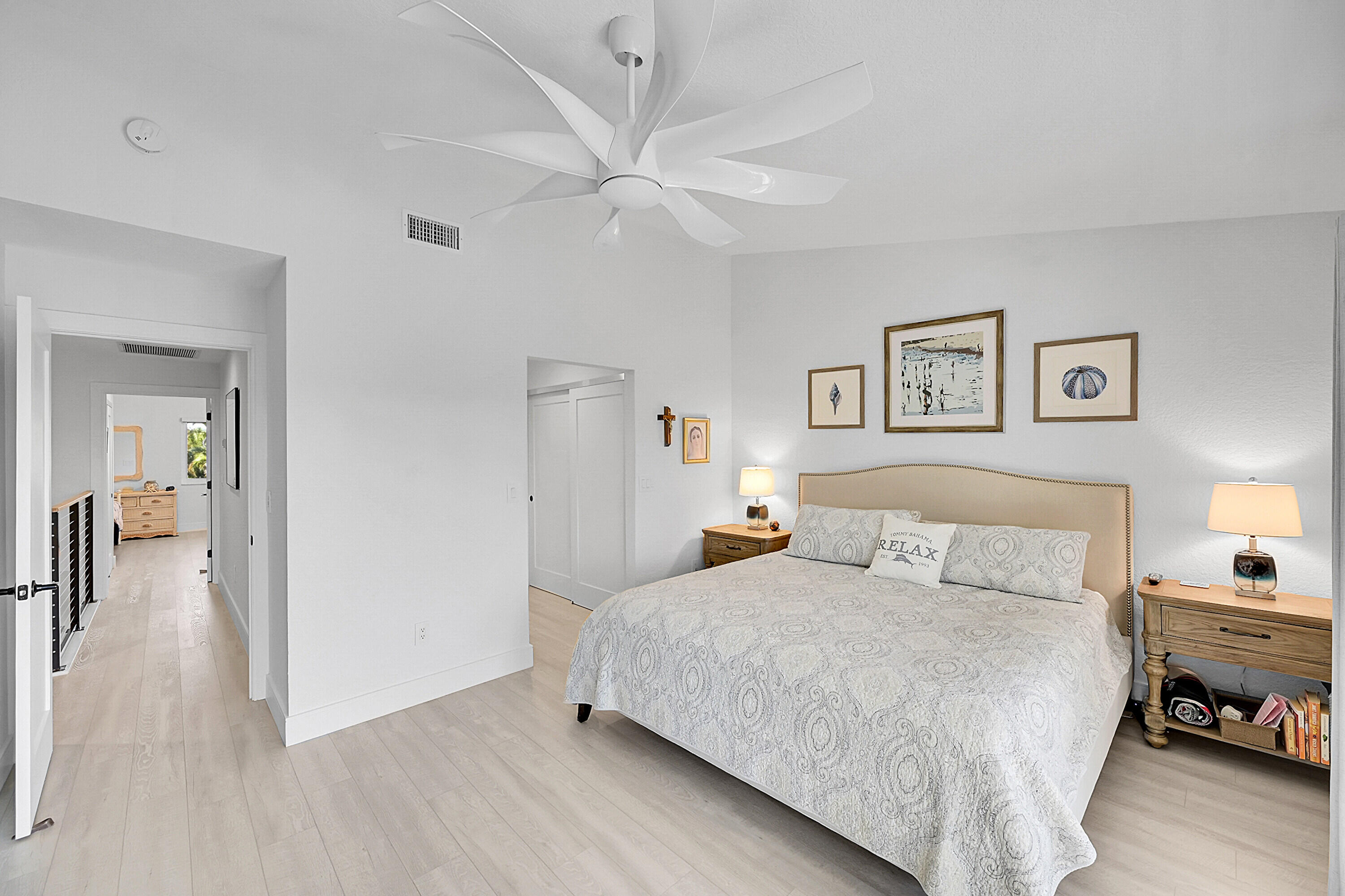 240 Captains Walk 517