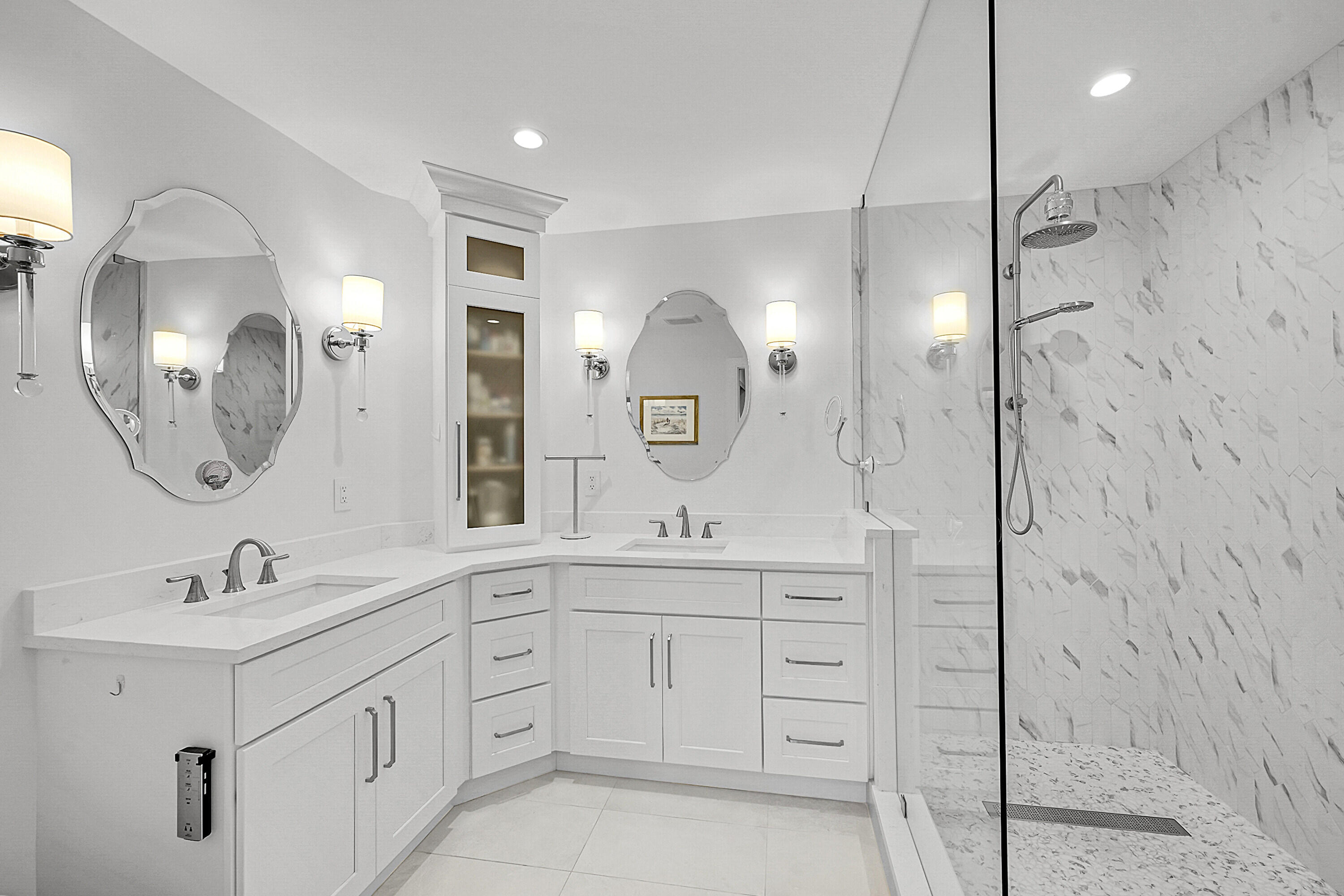 240 Captains Walk 517