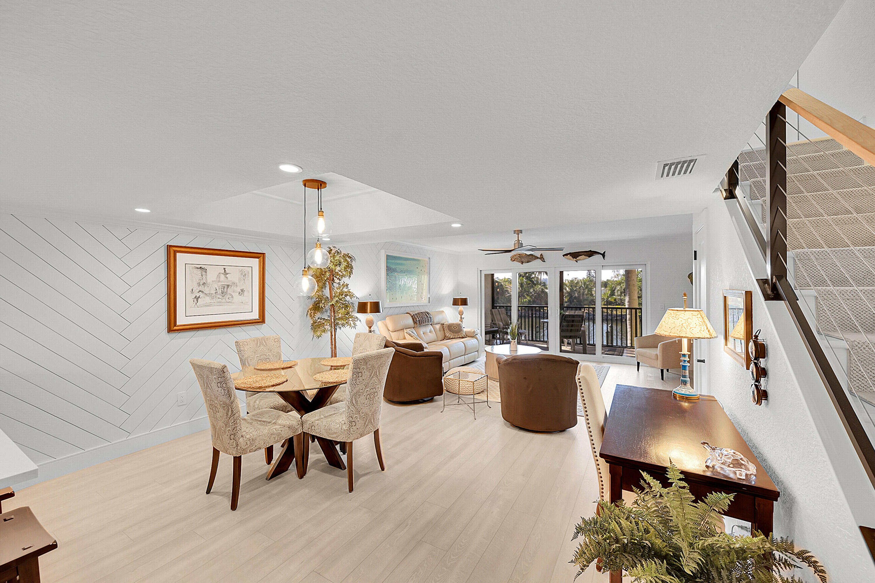 240 Captains Walk 517