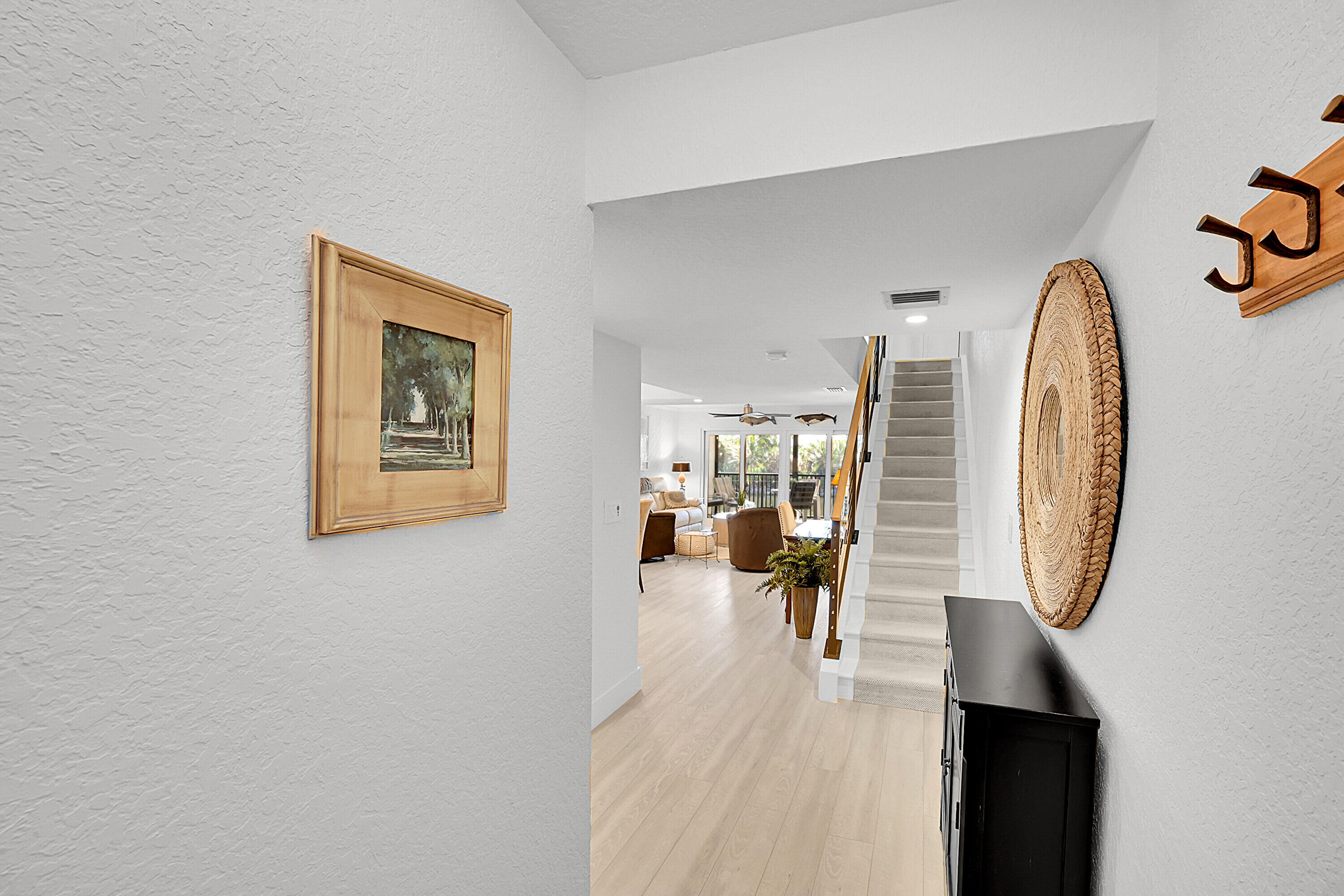 240 Captains Walk 517