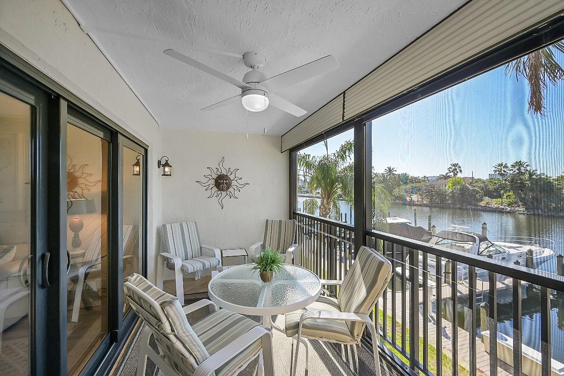 240 Captains Walk 517