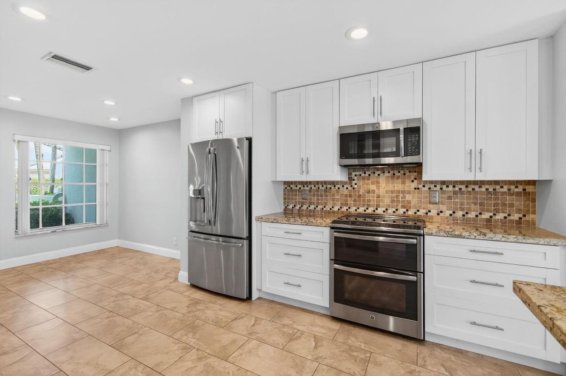 17100 Boca Club 4 Boulevard