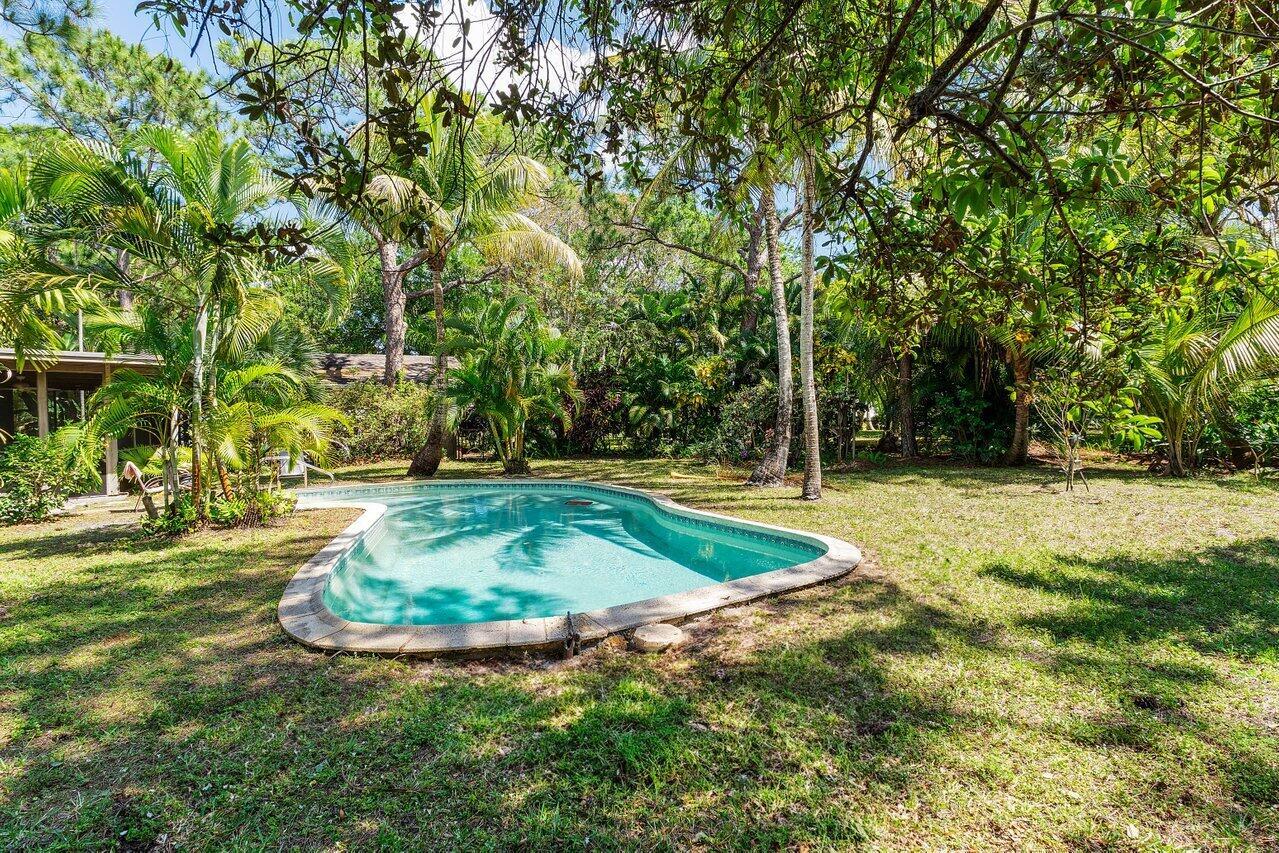 1110 NW 2nd Avenue