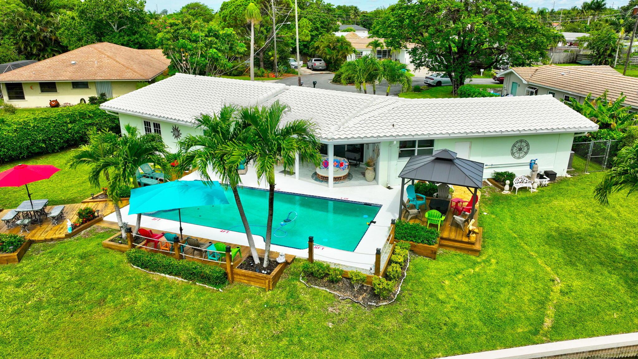 302 Venice Drive