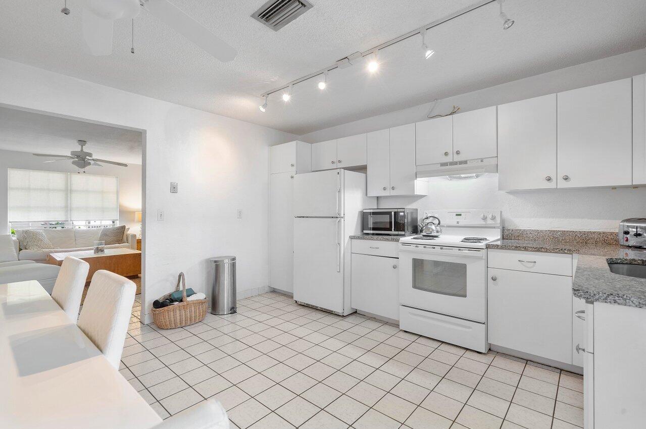 11 Sailfish Lane