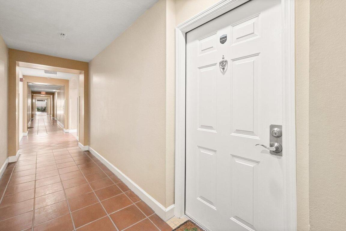 720 S Sapodilla Avenue 105