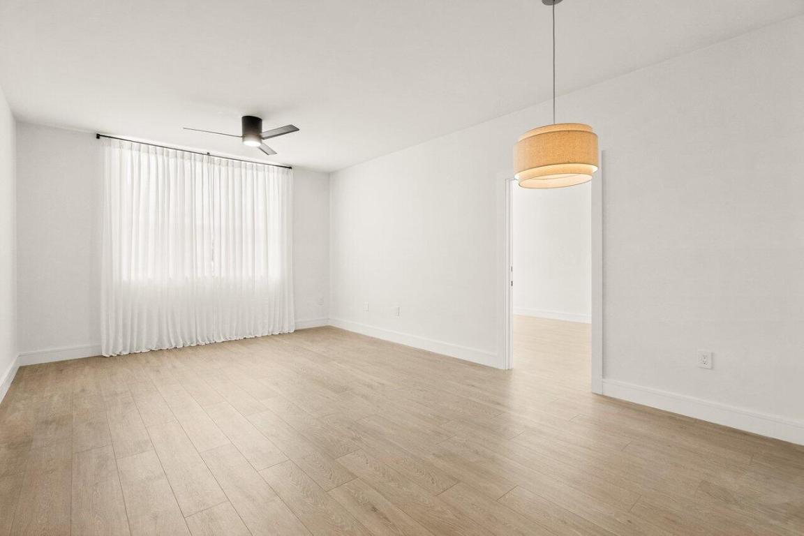 720 S Sapodilla Avenue 105