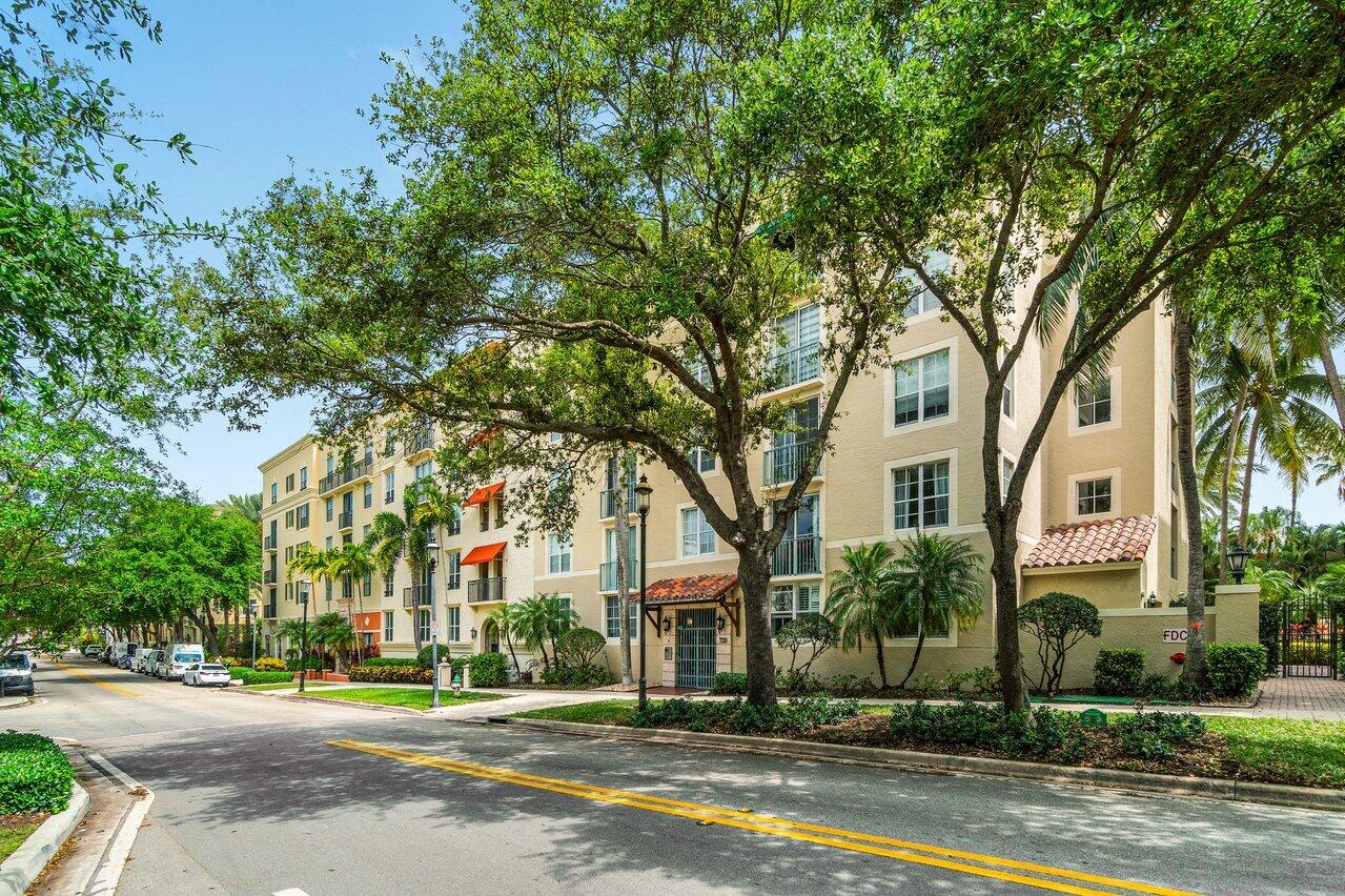 720 S Sapodilla Avenue 105