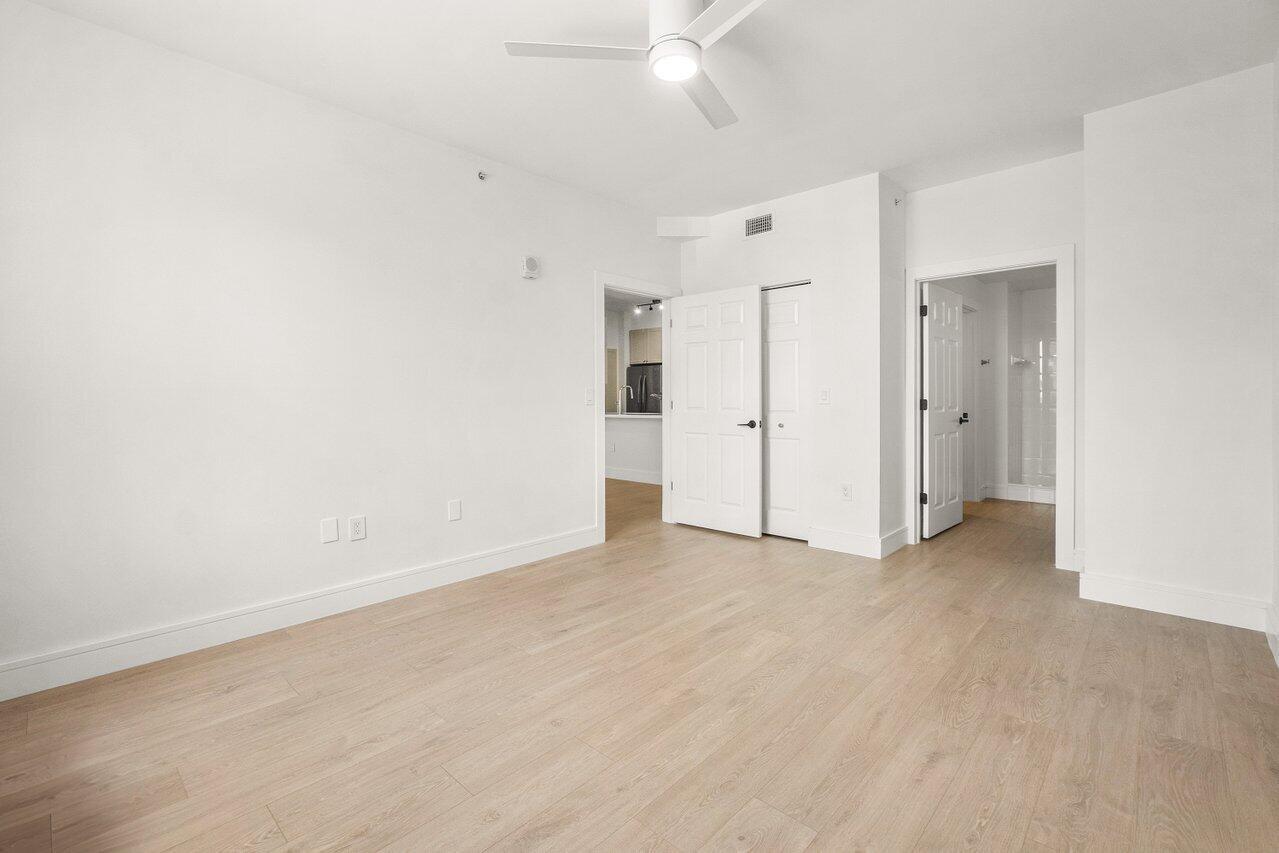 720 S Sapodilla Avenue 105