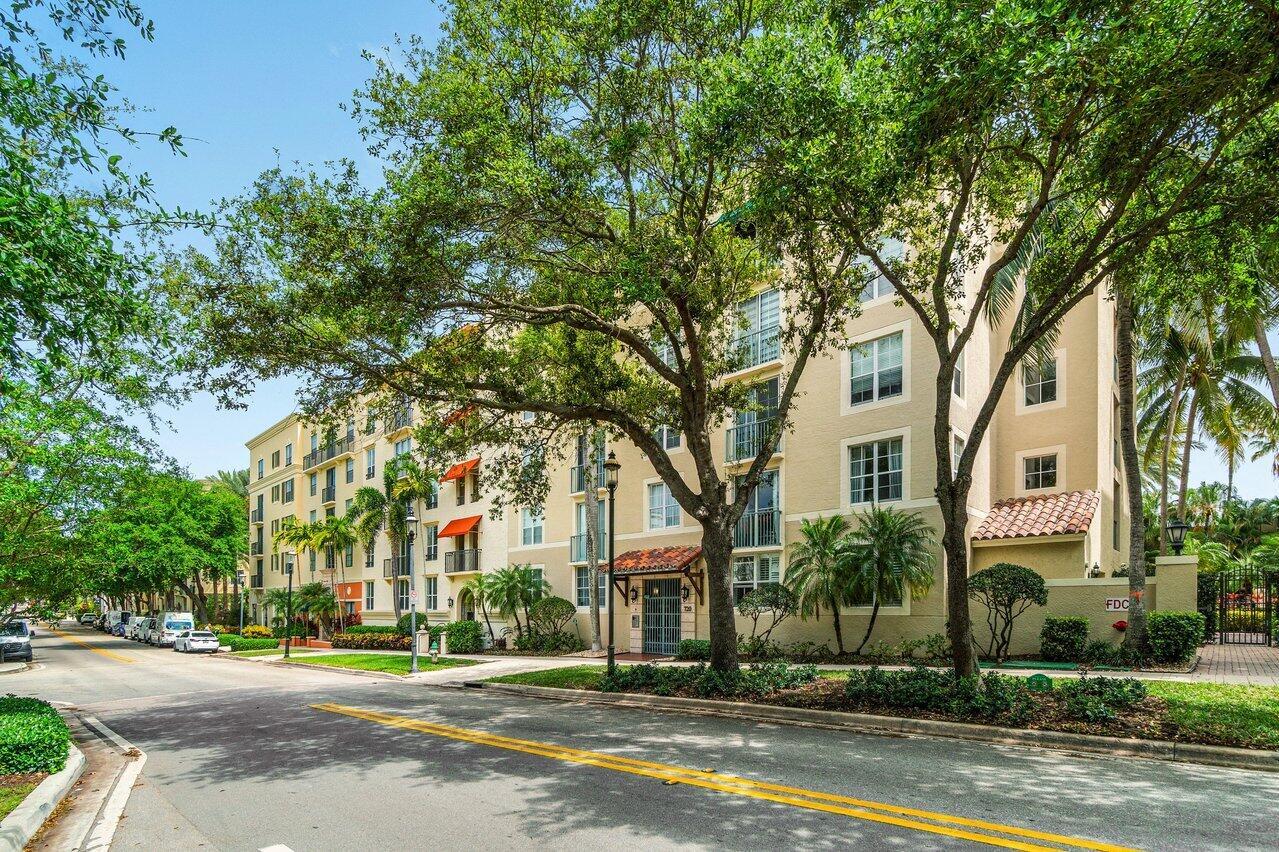 720 S Sapodilla Avenue 105