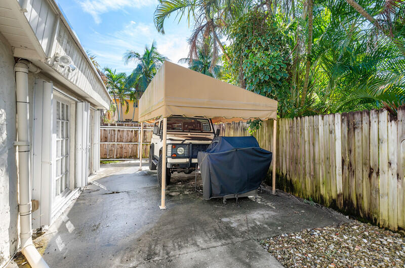 341 NE 7th Avenue