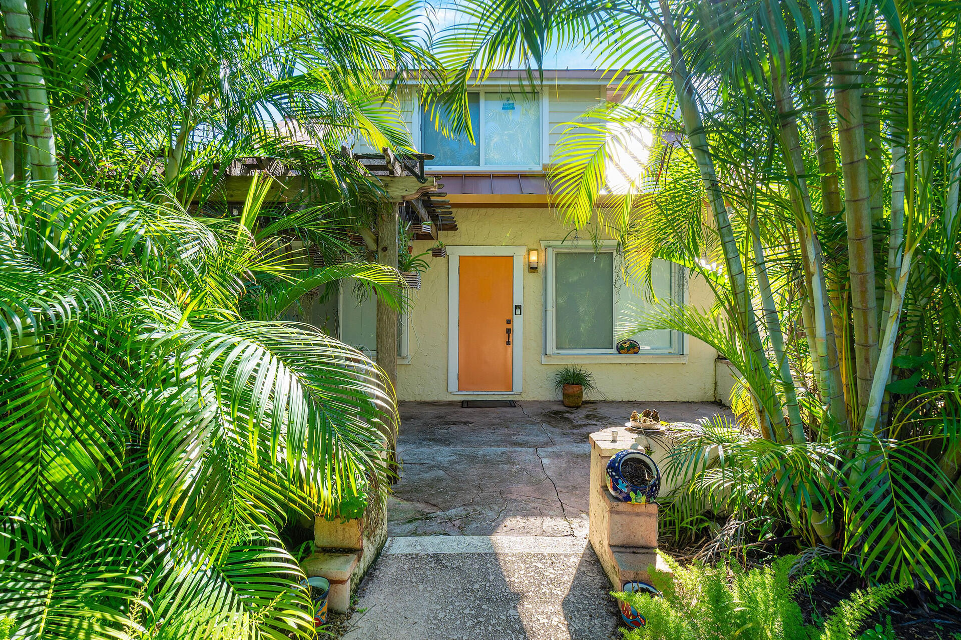 341 NE 7th Avenue