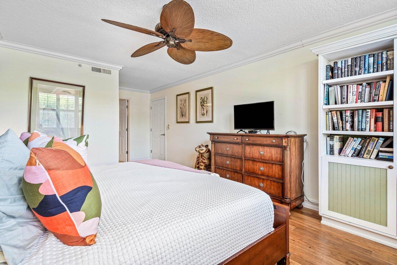 3606 S Ocean Boulevard 201