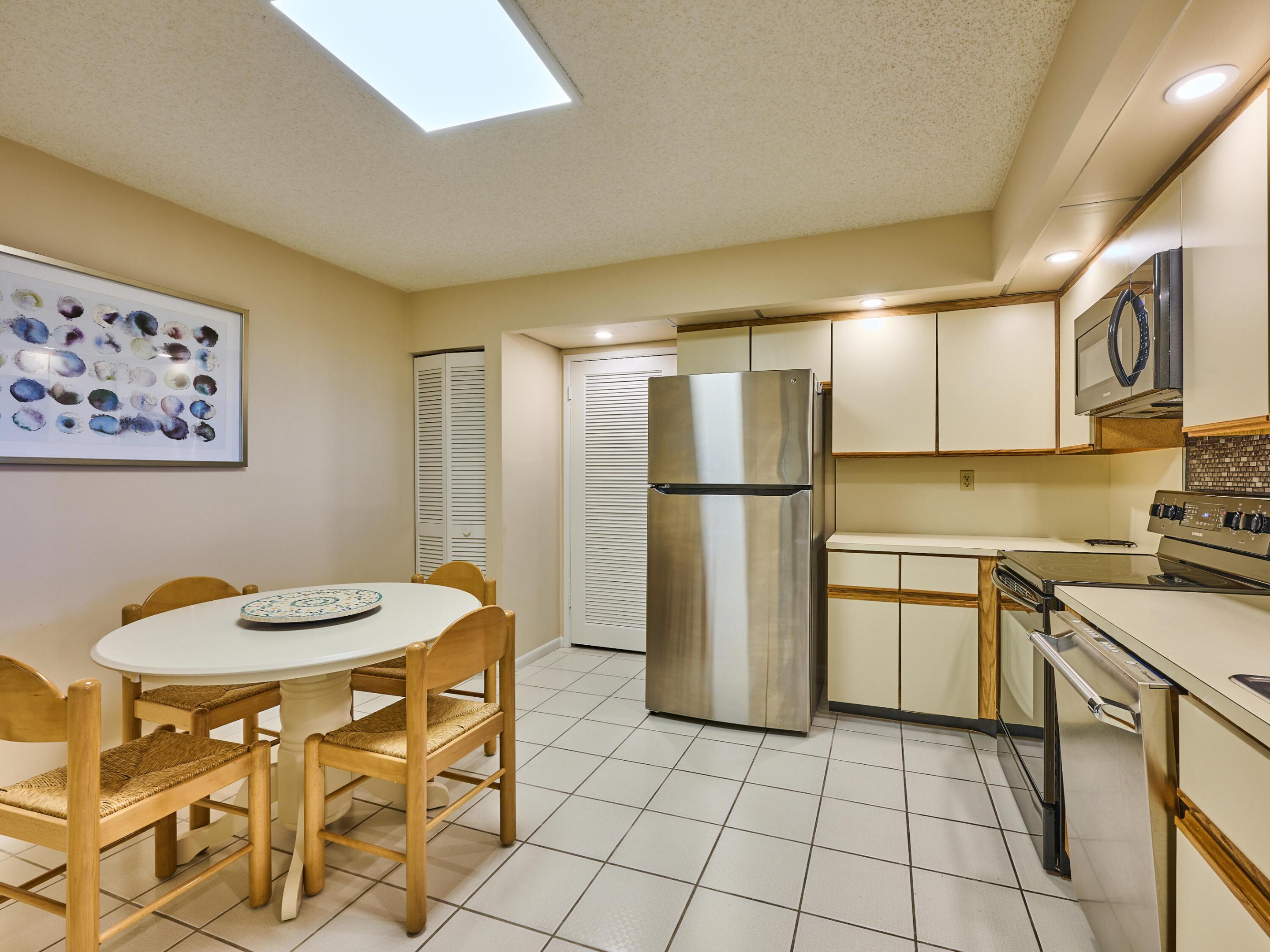 3420 S Ocean Boulevard 11r, Highland Beach Unit: 11r