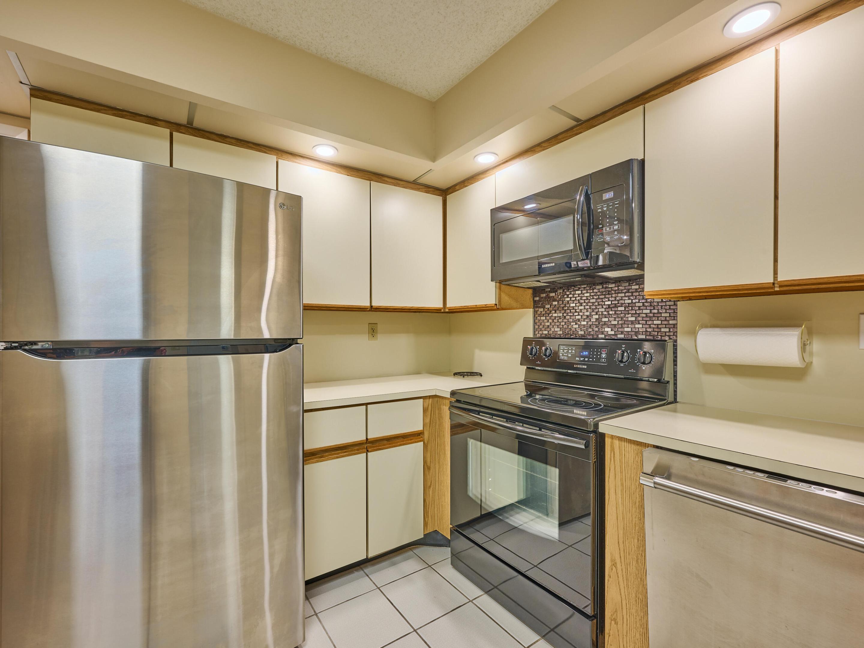 3420 S Ocean Boulevard 11r, Highland Beach Unit: 11r