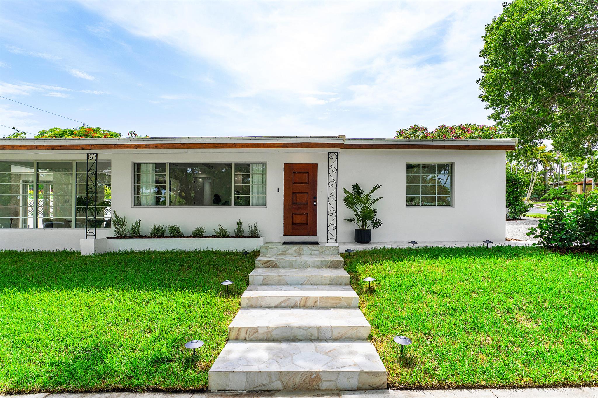 2330 Lake Avenue