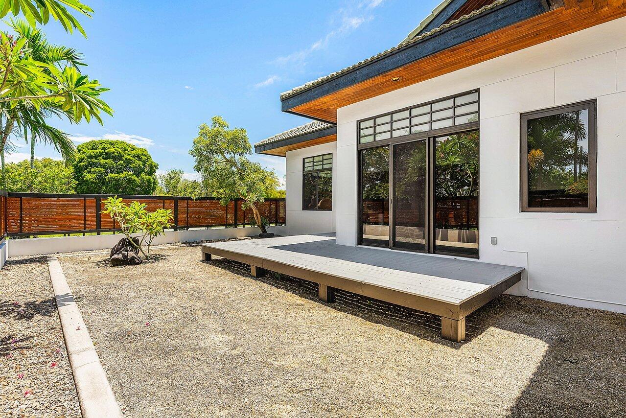 8549 Surrey Lane