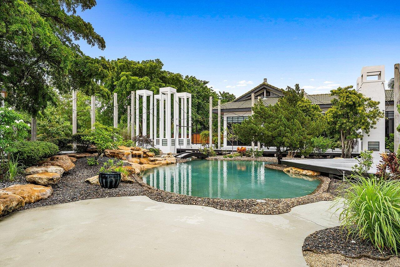 8549 Surrey Lane