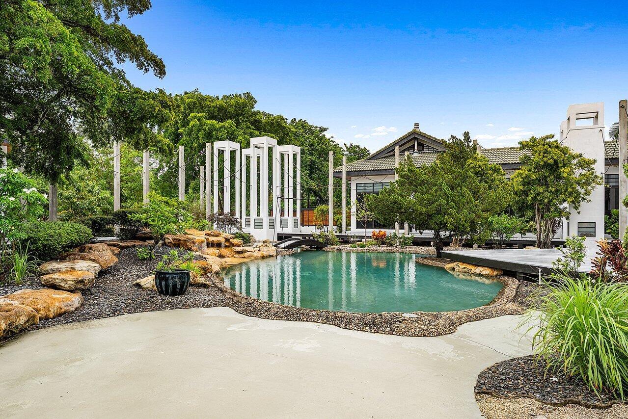 8549 Surrey Lane