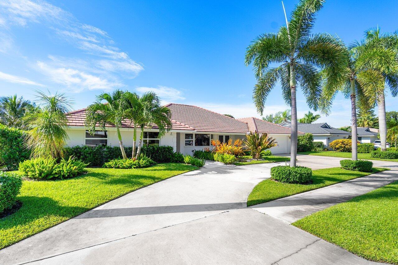 822 SW 33rd Place