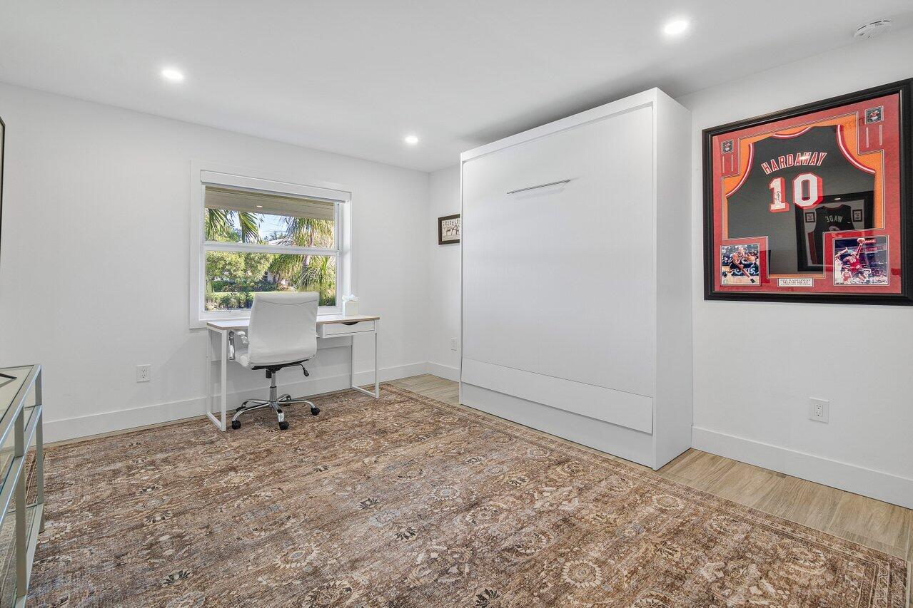 822 SW 33rd Place