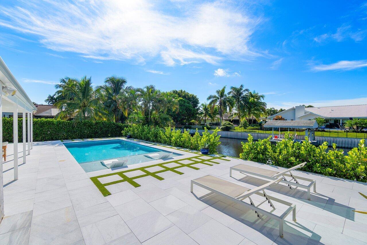 822 SW 33rd Place