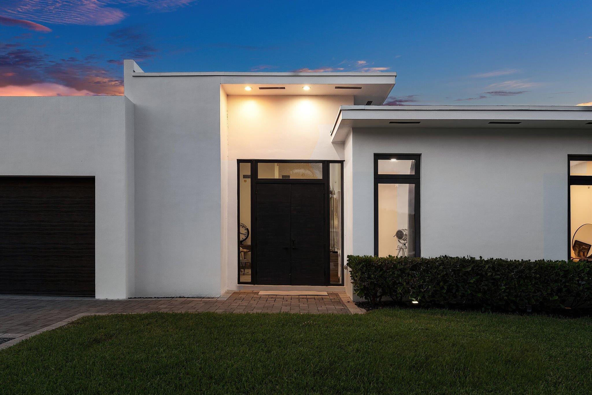 213 NE 14th Street