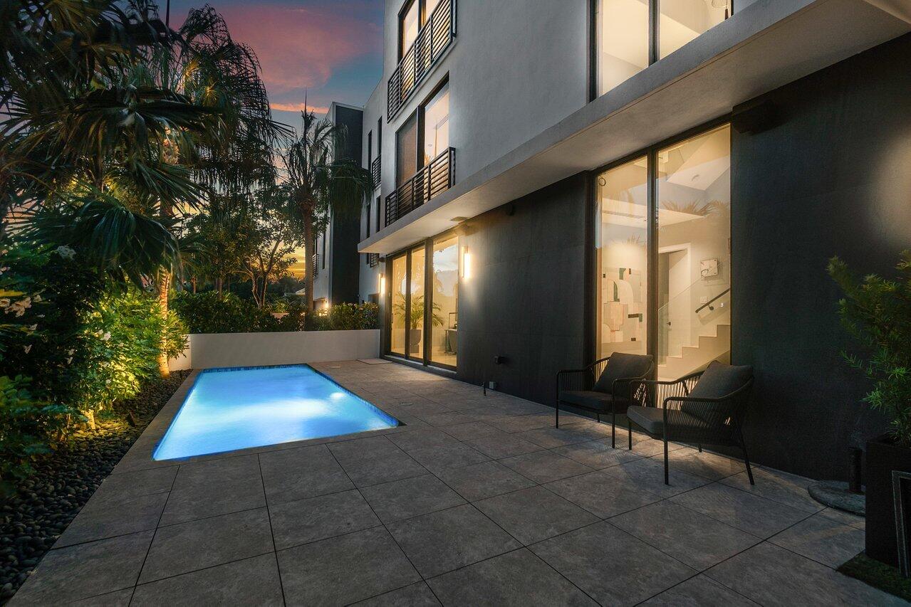914 Palm Trail