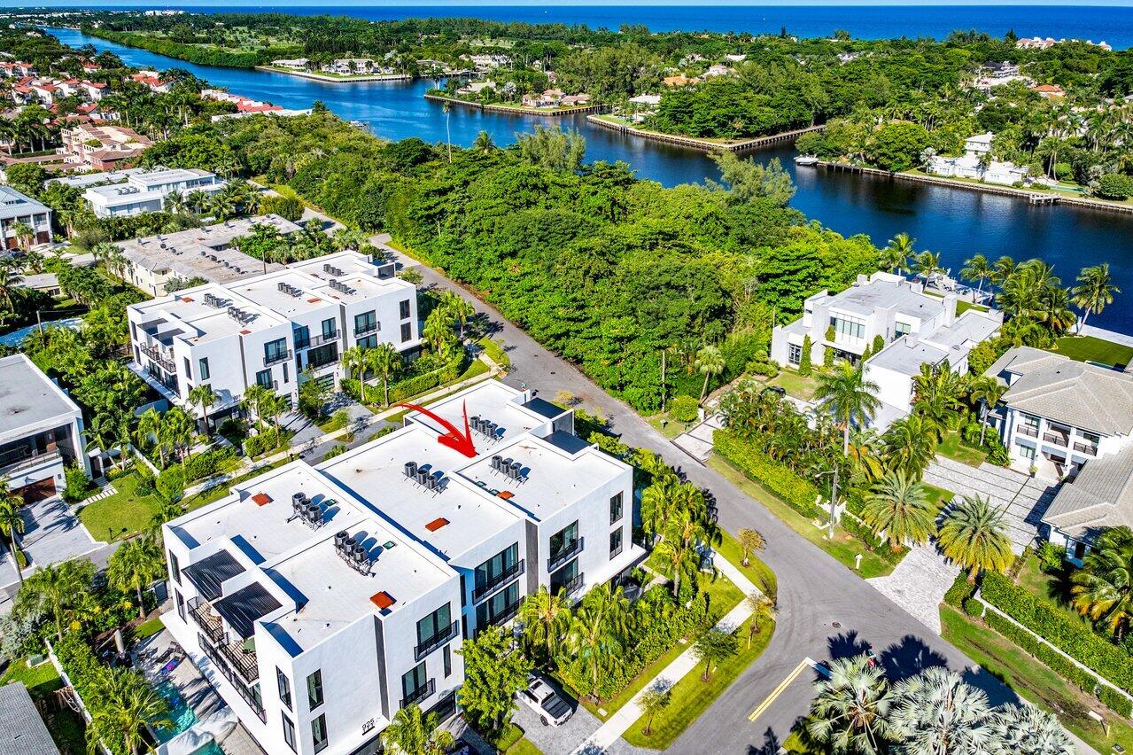 914 Palm Trail