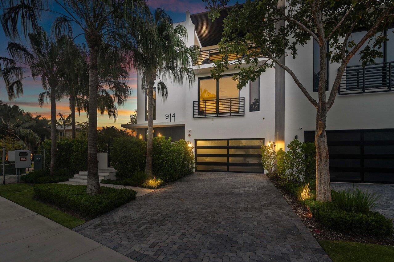 914 Palm Trail