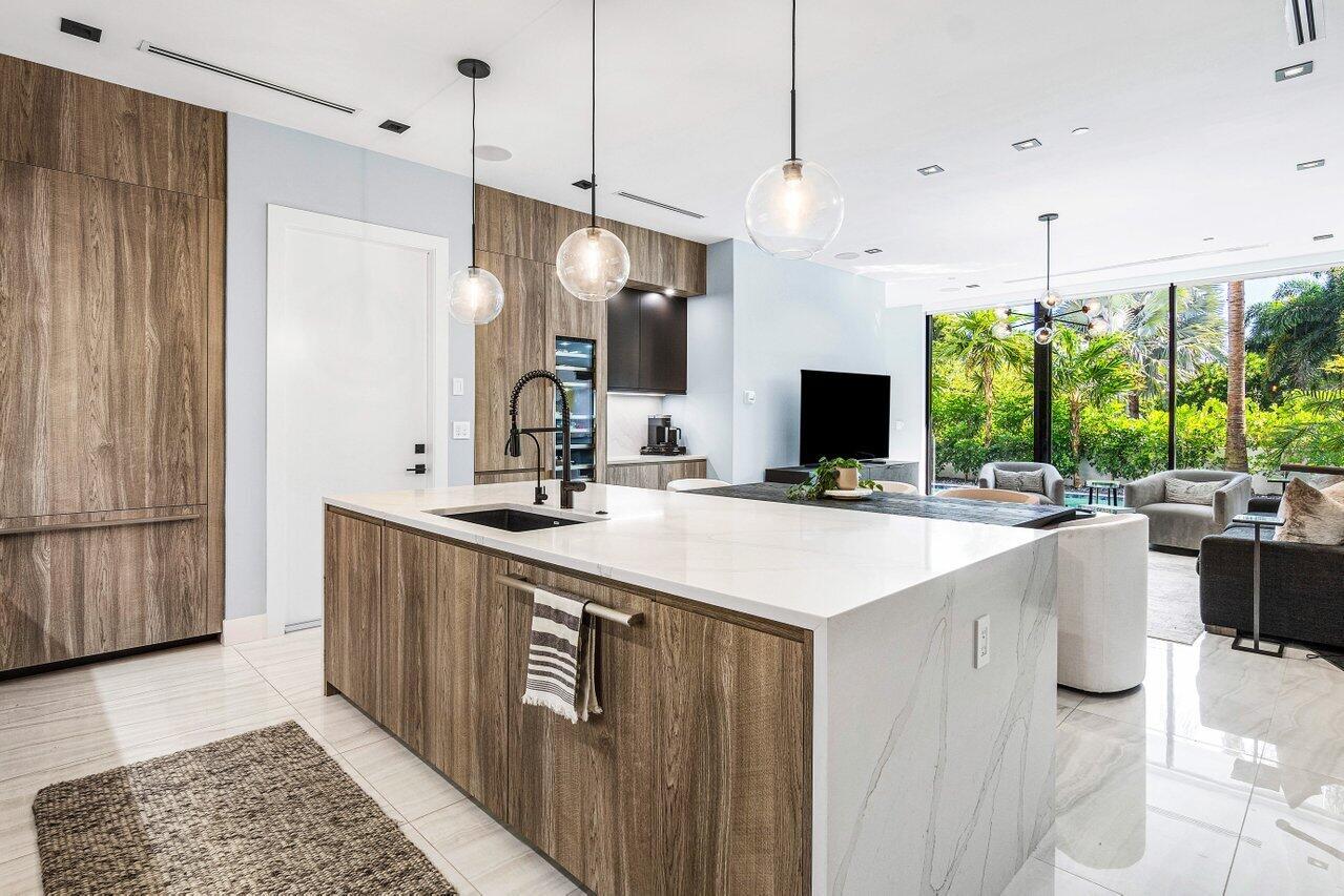 914 Palm Trail
