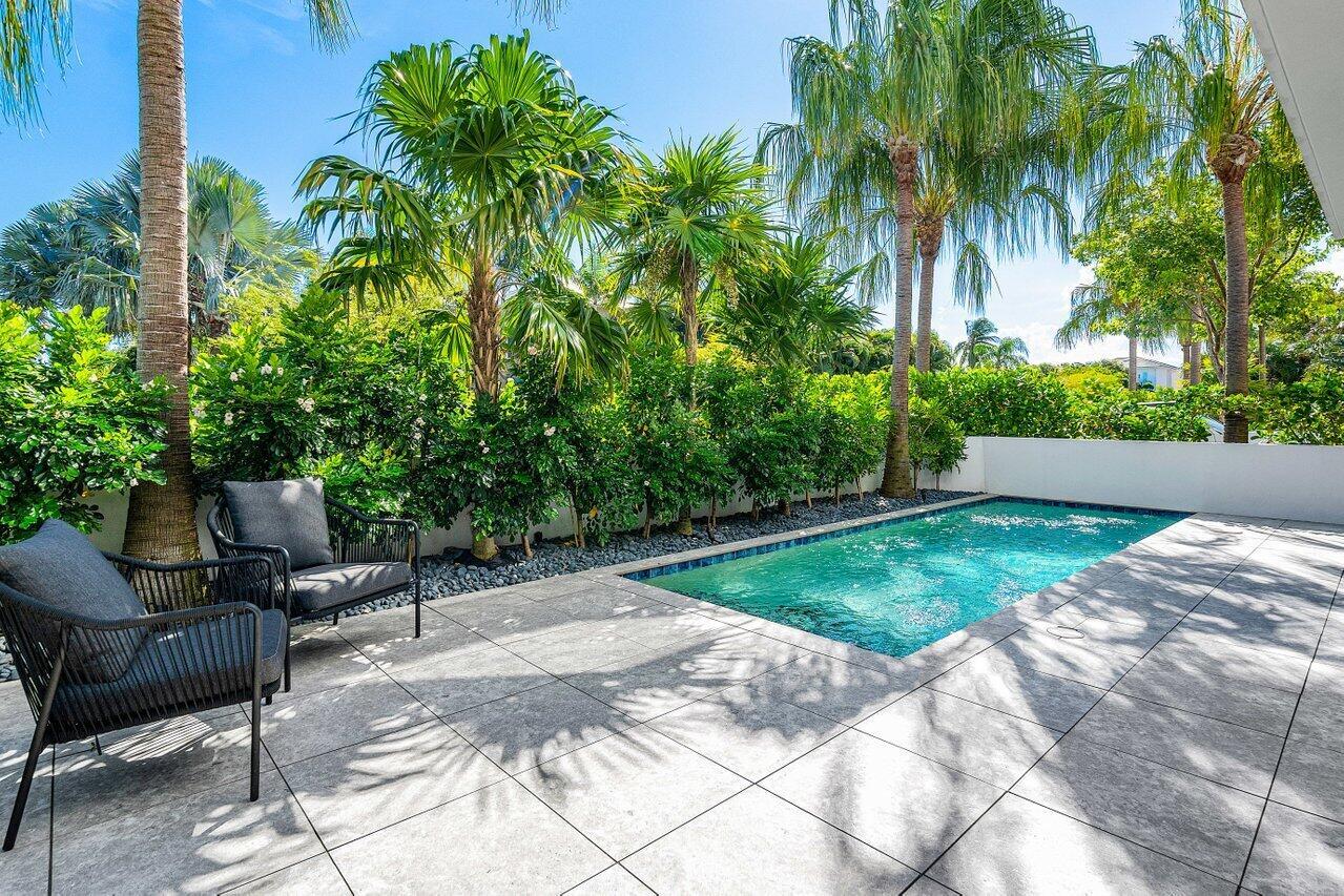 914 Palm Trail