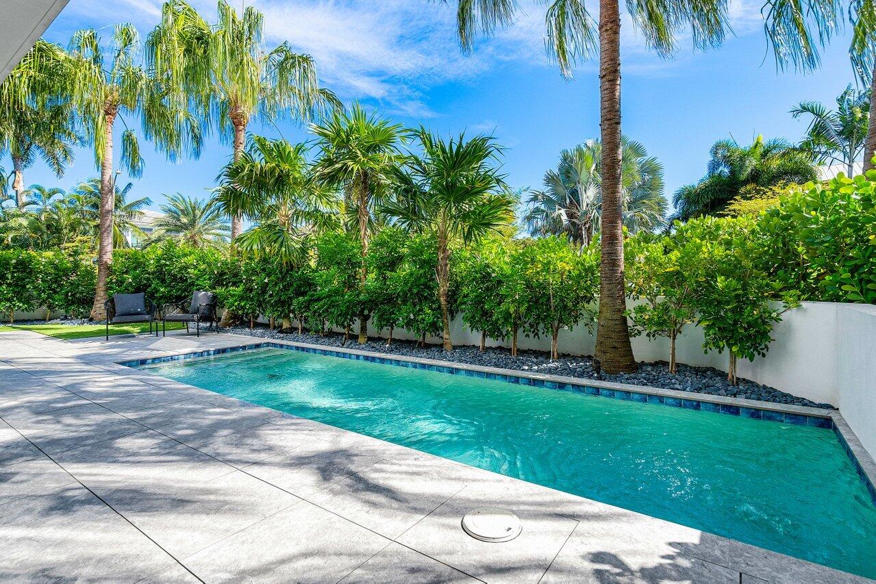 914 Palm Trail