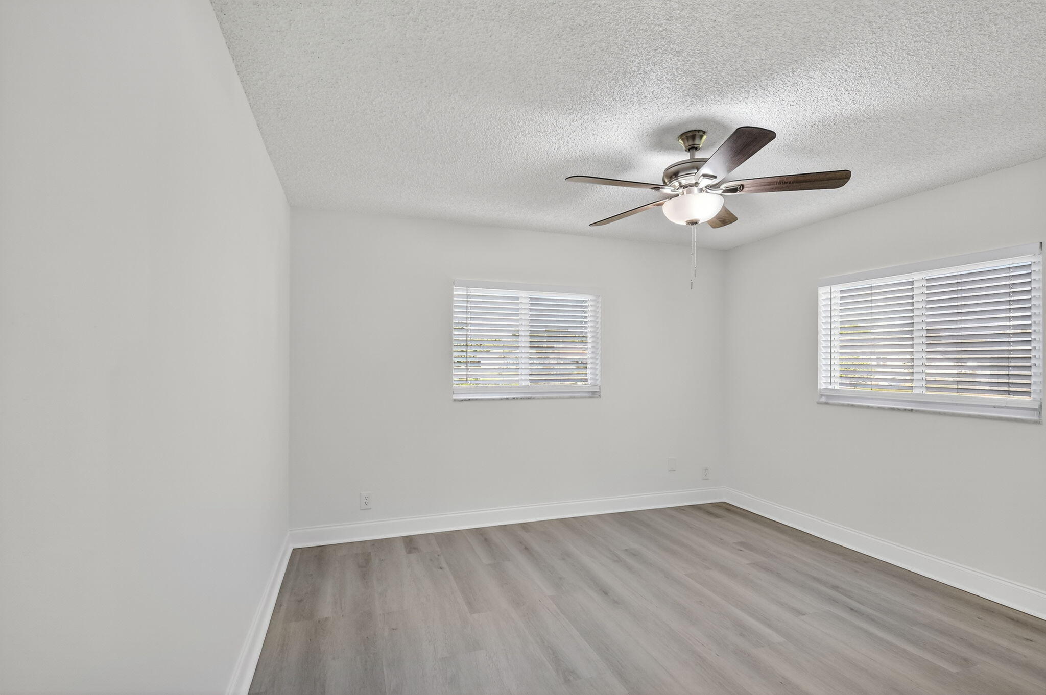 14734 Wood Lodge Lane