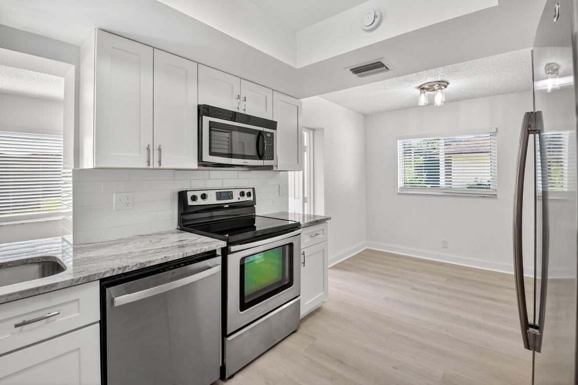 14734 Wood Lodge Lane