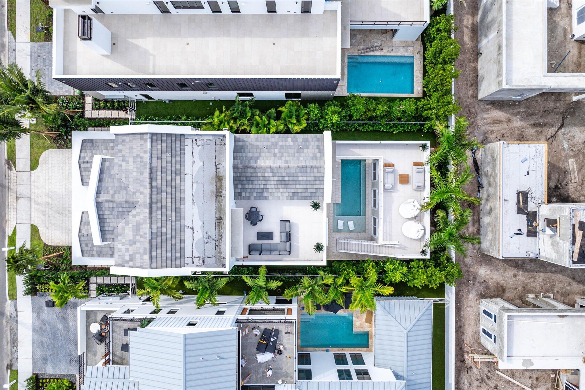 812 Palm Trail