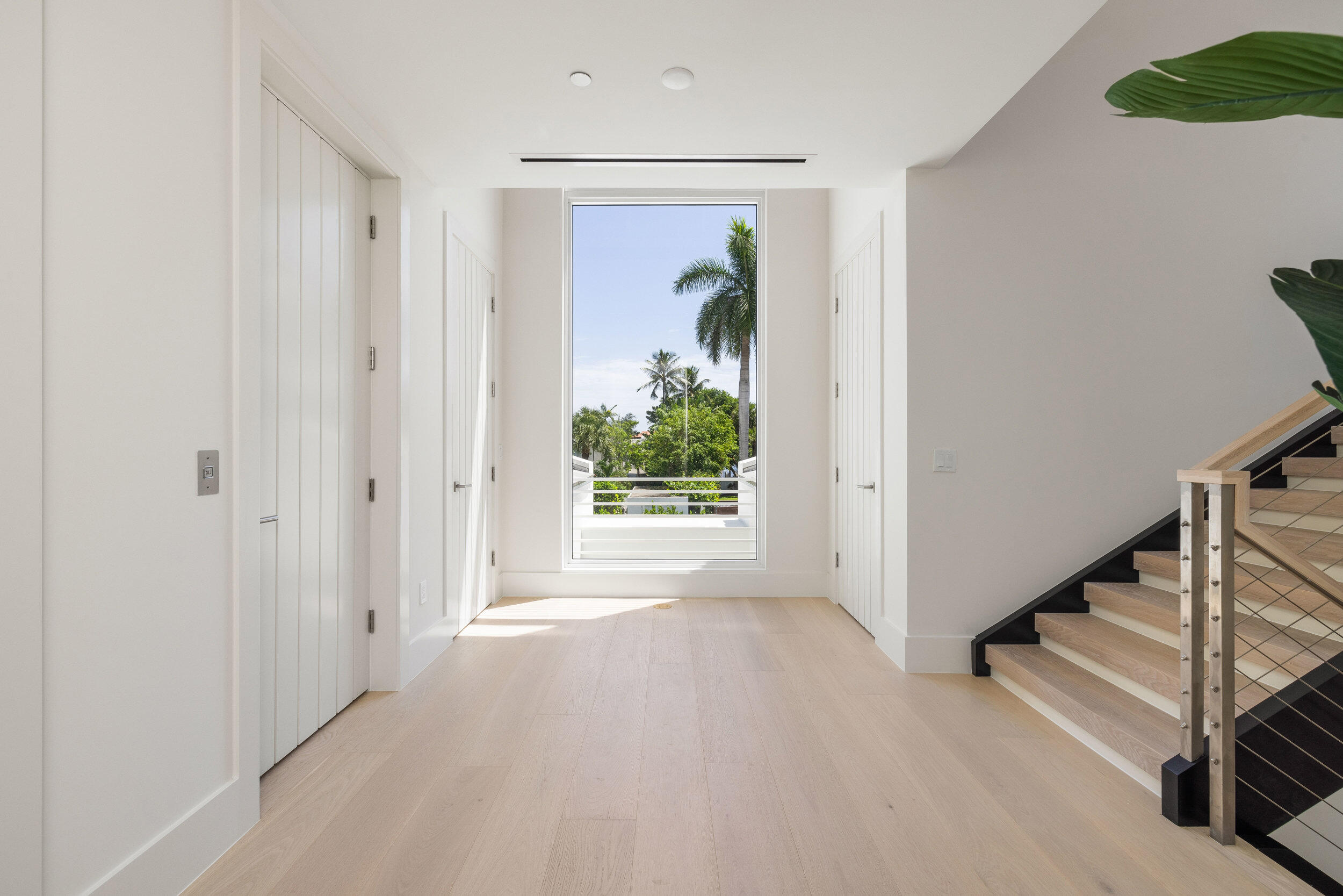 812 Palm Trail