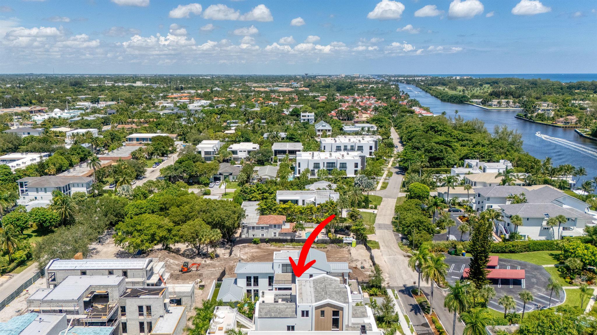 812 Palm Trail