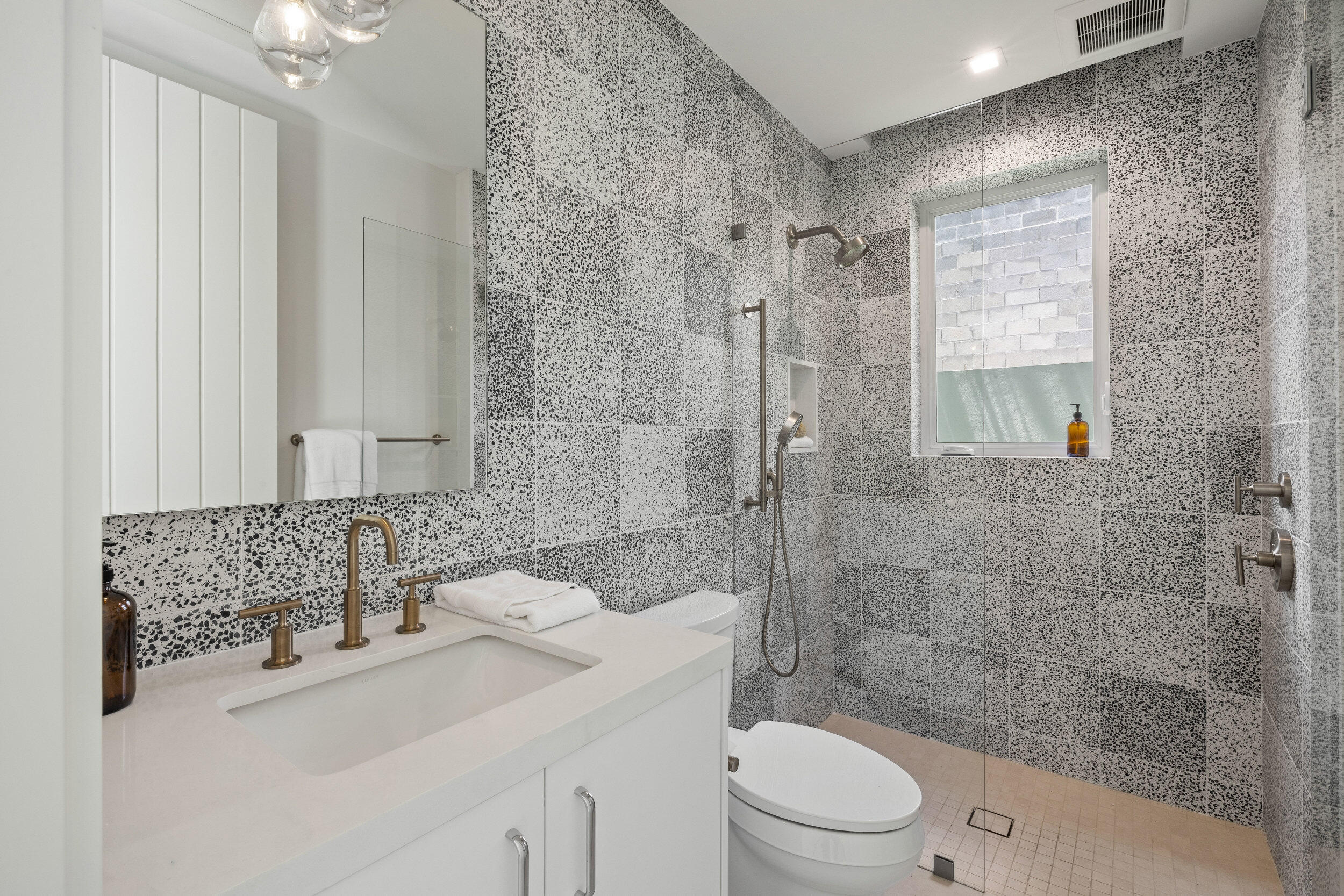 812 Palm Trail