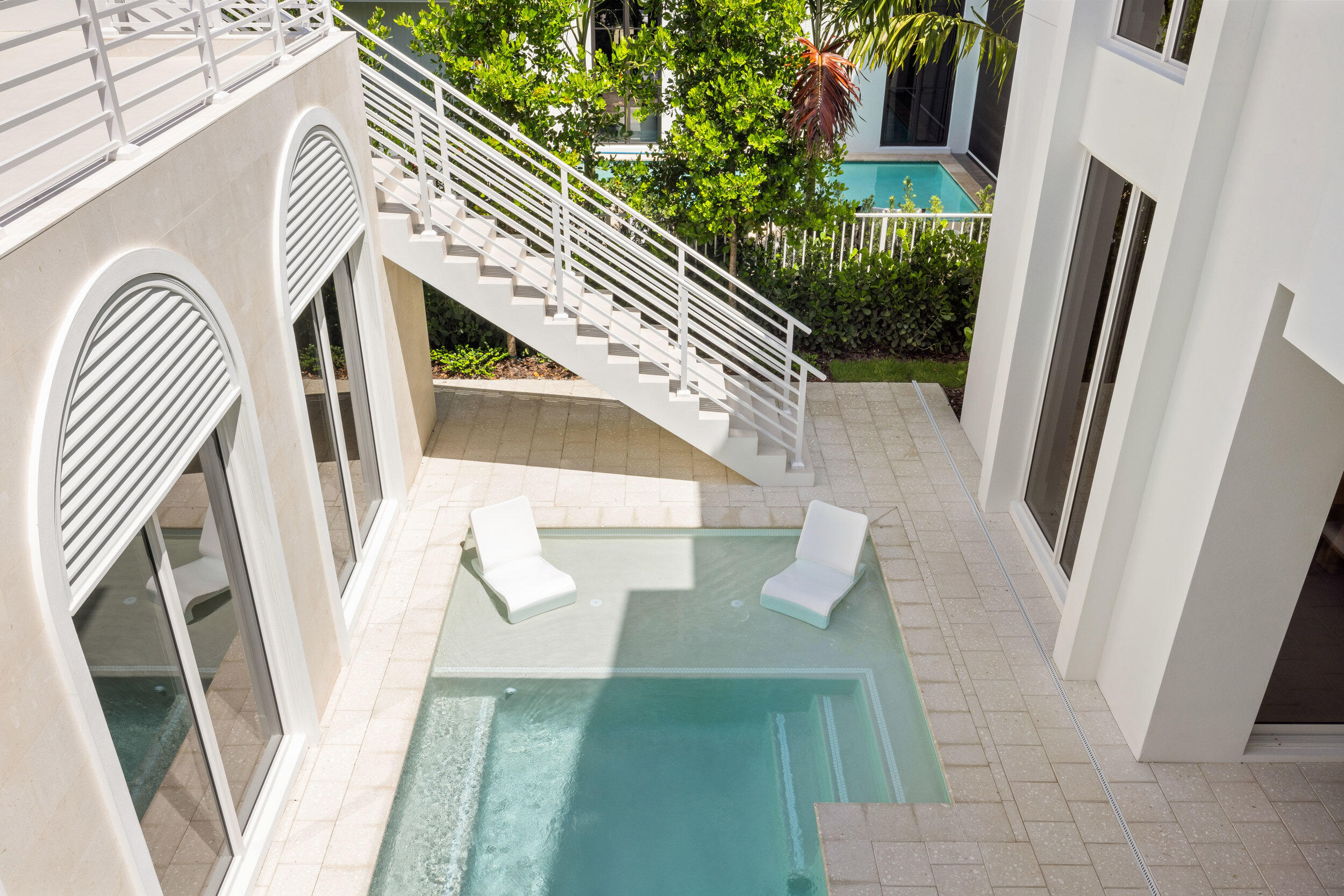 812 Palm Trail