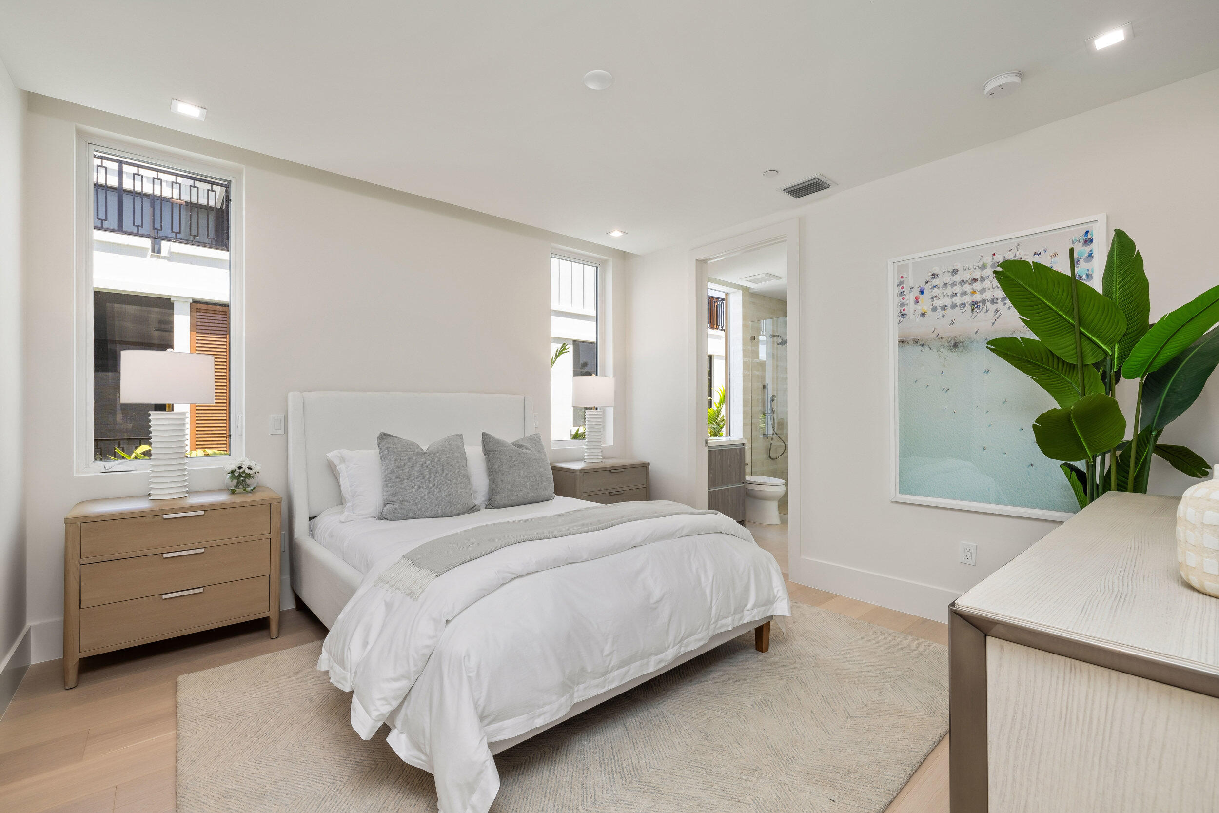 812 Palm Trail