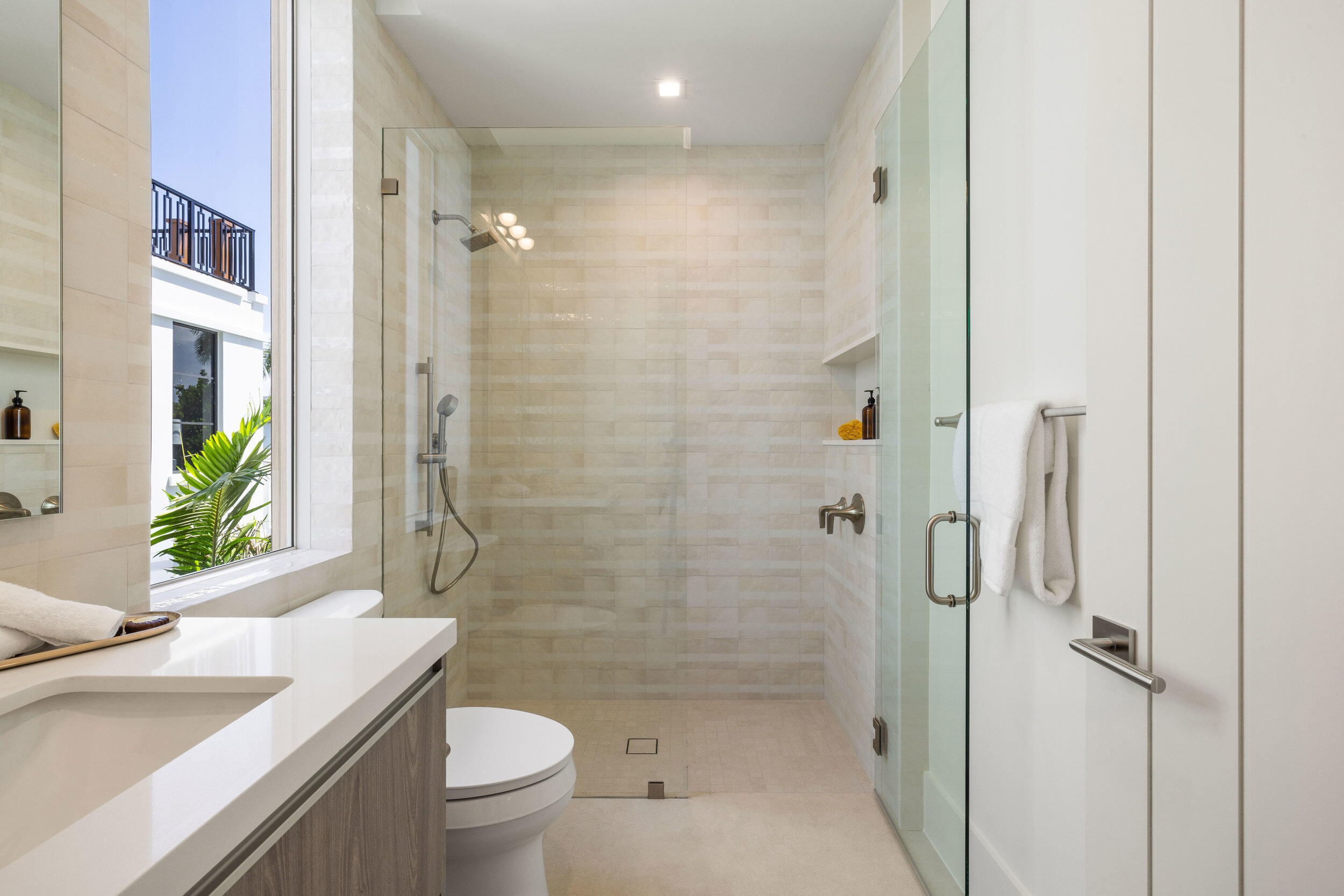 812 Palm Trail