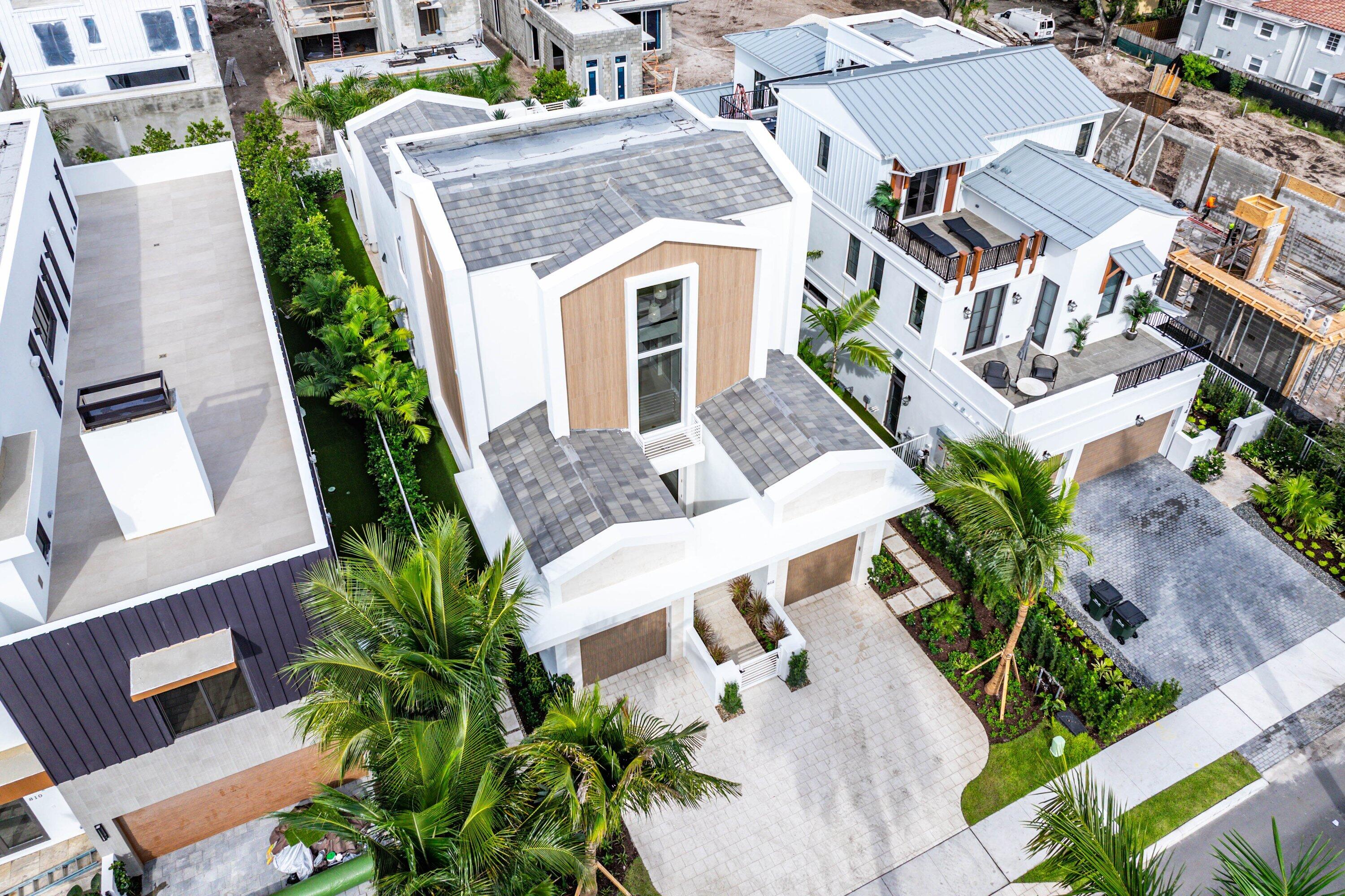 812 Palm Trail