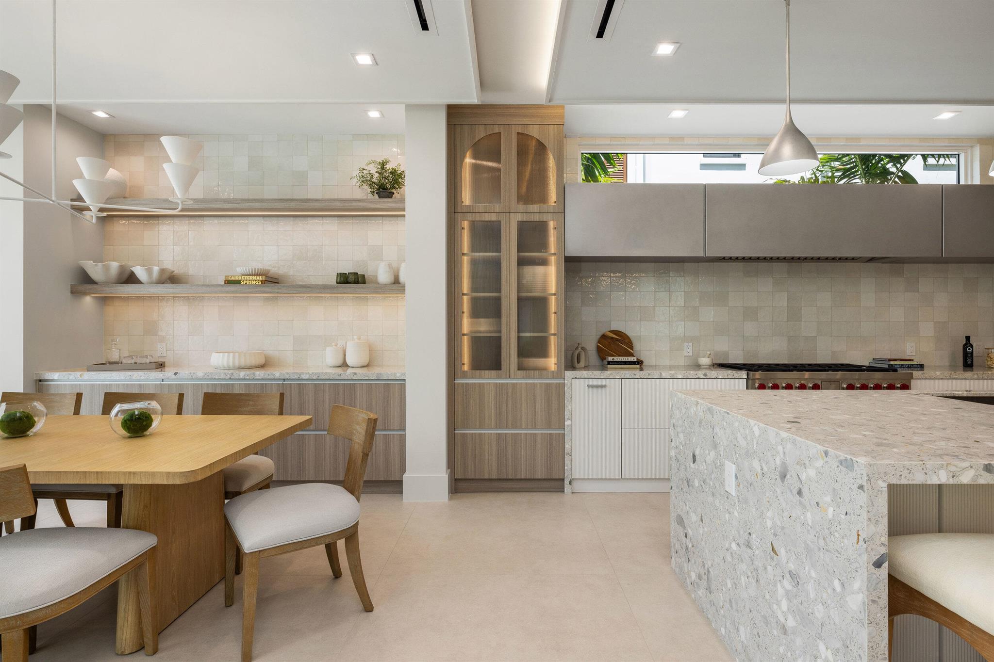812 Palm Trail